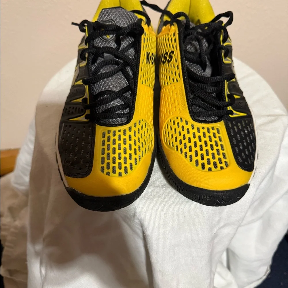 K-Swiss Men's Athletic Shoes in Black, Yellow, and White - Picture 2 of 5